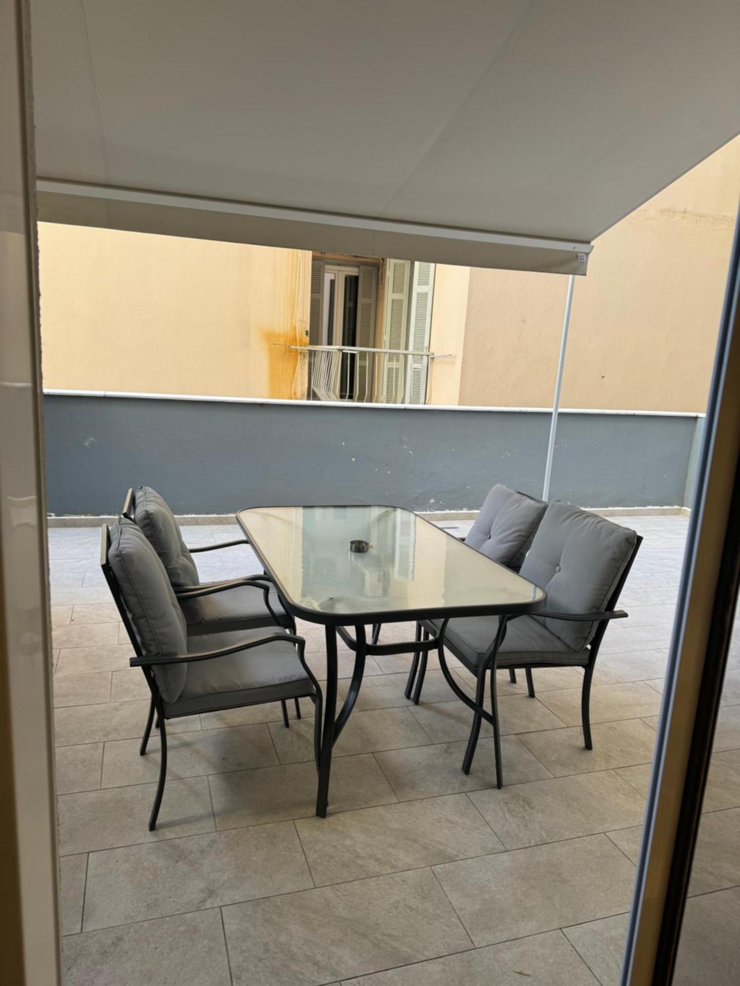Ag.Sofias Pedestrian Area Luxury Ap. & Big Balcony Apartment Tesalonika Bagian luar foto